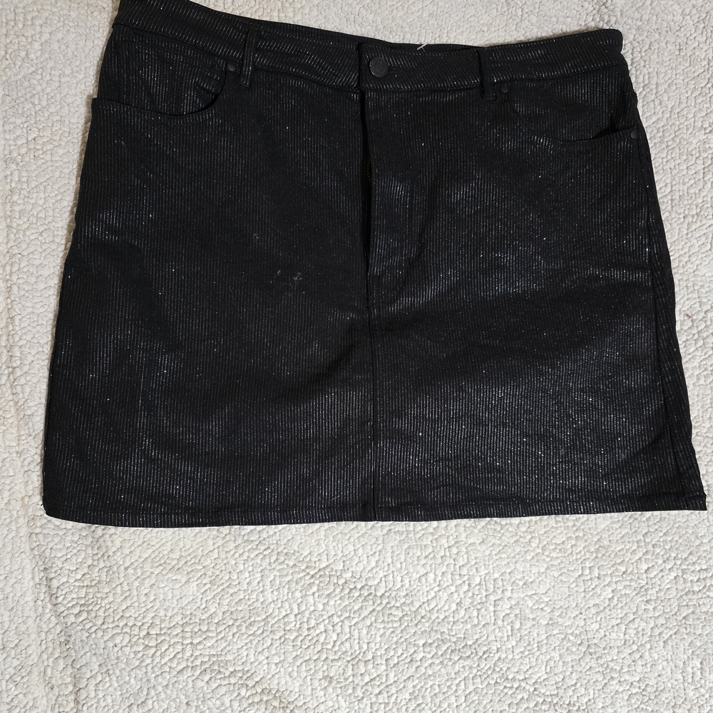 Elegant Black Skirt
